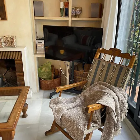 Homely Guadalvillas 128 Semesterbostad Marbella